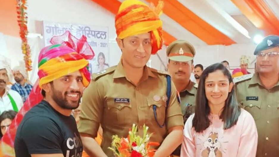 ମାତୃଭୂମିର ମମତା ଆଗରେ ତୁଚ୍ଛ ହେଲା ୫୦ ଲକ୍ଷ ପ୍ୟାକେଜ ! ଦେଶ ସେବା ପାଇଁ ବିଦେଶୀ ଚାକିରି ଛାଡ଼ି ଆଇପିଏସ୍‌ ହେଲେ ପାଟନା ପୁଅ