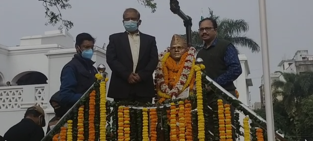 କଟକରେ ନେତାଜୀ ସୁବାଷ ଚନ୍ଦ୍ର ବୋଷଙ୍କ ୧୨୫ତମ ଜୟନ୍ତୀ: ନେତାଜୀଙ୍କ ପ୍ରତିମୂର୍ତ୍ତିରେ ମାଲ୍ୟାର୍ପଣ କଲେ ବହୁ ବଶିଷ୍ଟ ବ୍ୟକ୍ତି