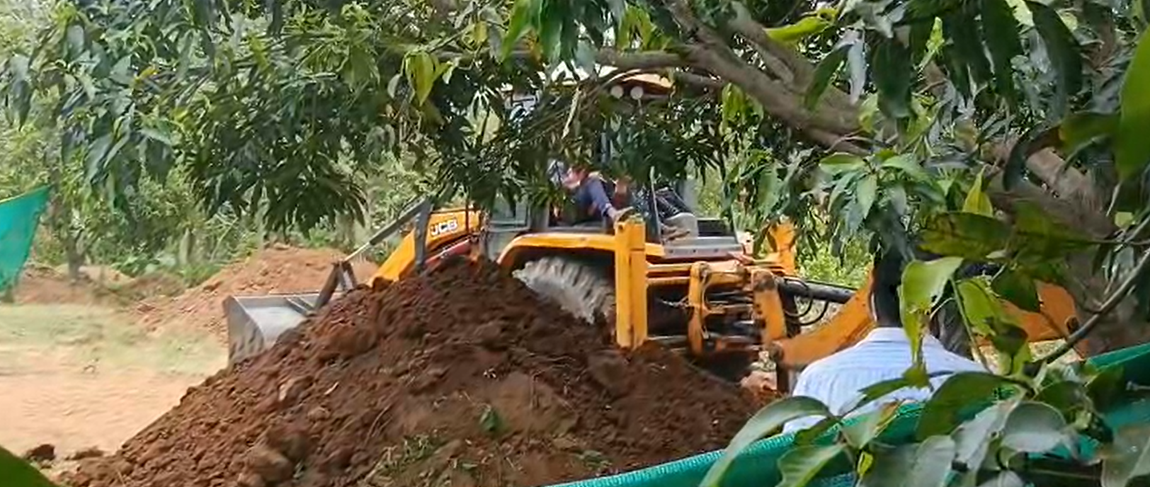 ନିମ୍ନ ମାନର ସେତୁ ନିର୍ମାଣ କୁ ଗ୍ରାମ ବାସୀଙ୍କ ବିରୋଧ : ଫୋକସ ପ୍ଲସ ଜରିଆରେ ସରକାର ଙ୍କୁ ଗୁହାରି ଜଣାଇଲେ ଗ୍ରାମବାସୀ