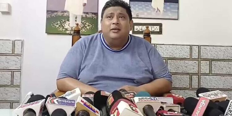 Former minister Prafulla Samal’s son Prayaskanti quits BJD