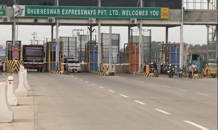 No Pollution Norm Fines at Odisha Toll Gates Till April 1: Minister